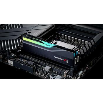 G.Skill Оперативная память DIMM F5-6400J3239G16GX2-TZ5RK 32 ГБ, DDR5, 6400 МГц, 288-pin, двухканальная, многоцветная подсветка (F5-6400J3239G16GX2-TZ5RK)