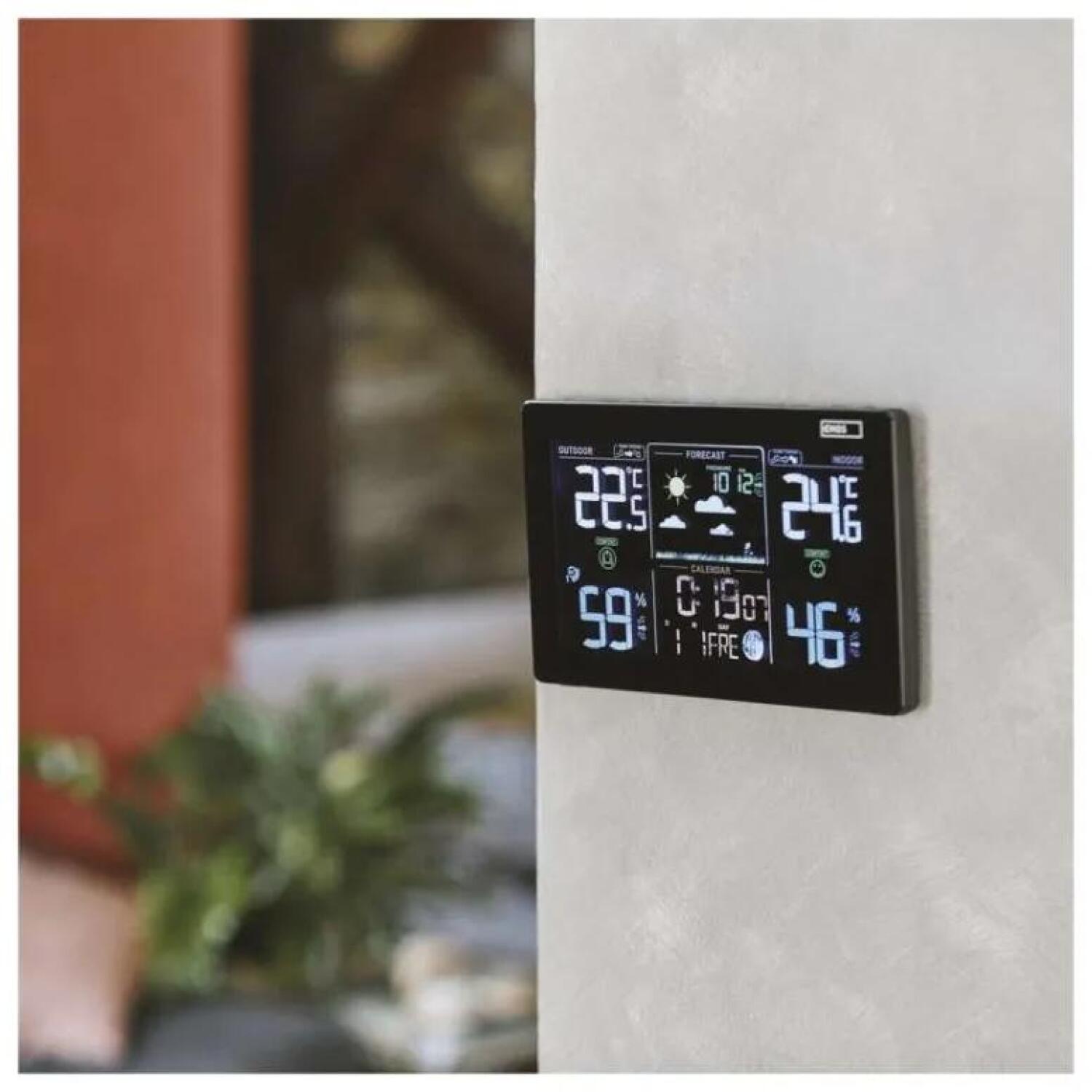 Emos Беспроводная метеостанция E5111, -40°C до +70°C, разрешение 0,1°C, 3 датчика, диапазон 50м, DCF часы, LED дисплей (E5111)