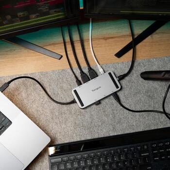 Targus USB4 Dual Video Mobile Dock DOCK429GL, 2xHDMI, 1xGbE, 140W EPR, 20Gbps, компактная док-станция (DOCK429GL)