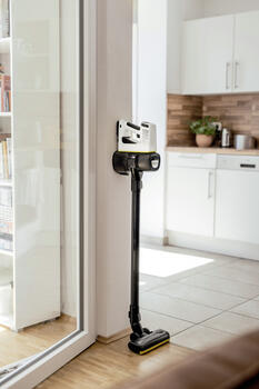 KARCHER VC 4 Cordless myHome Car, 1.198-632.0, 21.6V, 0.65l, 78dB, 30min, беспроводной, без мешка, для уборки авто (1.198-632.0)