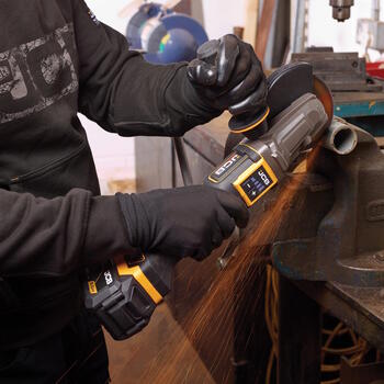 JCB JCB-18PFAG-125 Professional 18V бесщеточная угловая шлифмашина для узких мест плоская головка 125мм 9000об/мин лепестковый выключатель (JCB-18PFAG-125)