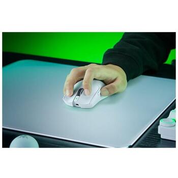 Razer spēļu pele Viper V4 Pro Esports RZ01-05630200-R3G1, 50000 dpi, USB-C, 6 pogas, 8000 Hz, 930 ips, 90 G, 100 milj. klikšķu (RZ01-05630200-R3G1)