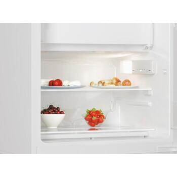 Candy Холодильник с внутренней камерой CM4SE68W, 95 л, 16 л, 40 дБ, класс энергии E, 82.6 см, 2 полки, 11 ч хранения (CM4SE68W)