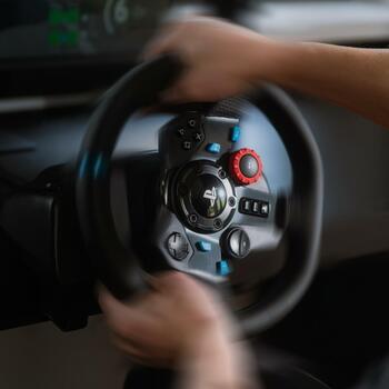 Logitech Руль + педали 941-000112, 1.8 м USB кабель, черный, алюминий, кожа, нержавеющая сталь, 900° поворот (941-000112)