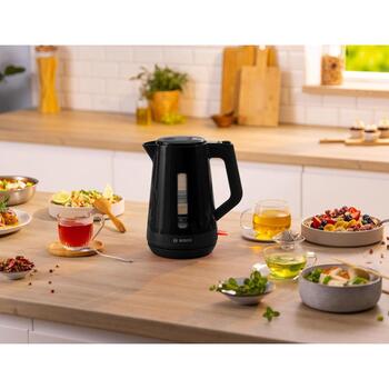 Bosch Чайник TWK1M123, 2400 Вт, 1.7 Л, пластик, 360° поворотная база, черный, фильтр от накипи, автоматическое отключение (TWK1M123)