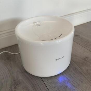 Tellur Smart WiFi диспенсер для воды для домашних животных TLL331471, 2L, DC 5V/1A, УФ стерилизация (TLL331471)