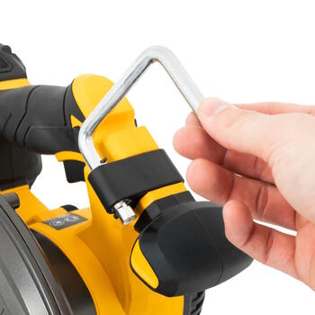 JCB JCB-18PCS-185 Professional 18V бесщеточная циркулярная пила для резки дерева и плит 185мм глубина реза 60мм алюминиевая подошва (JCB-18PCS-185)
