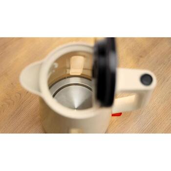 Bosch Электрический чайник TWK1M127, 2400 Вт, 1.7 л, пластик, песочного цвета, автоматическое отключение, индикатор уровня воды (TWK1M127)