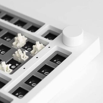 Akko 5075B bezvadu spēļu tastatūra, 6925758632928, 75%, Bluetooth/USB/2.4GHz, karstā maiņa, Gasket Mount, QMK/VIA, RGB (6925758632928)