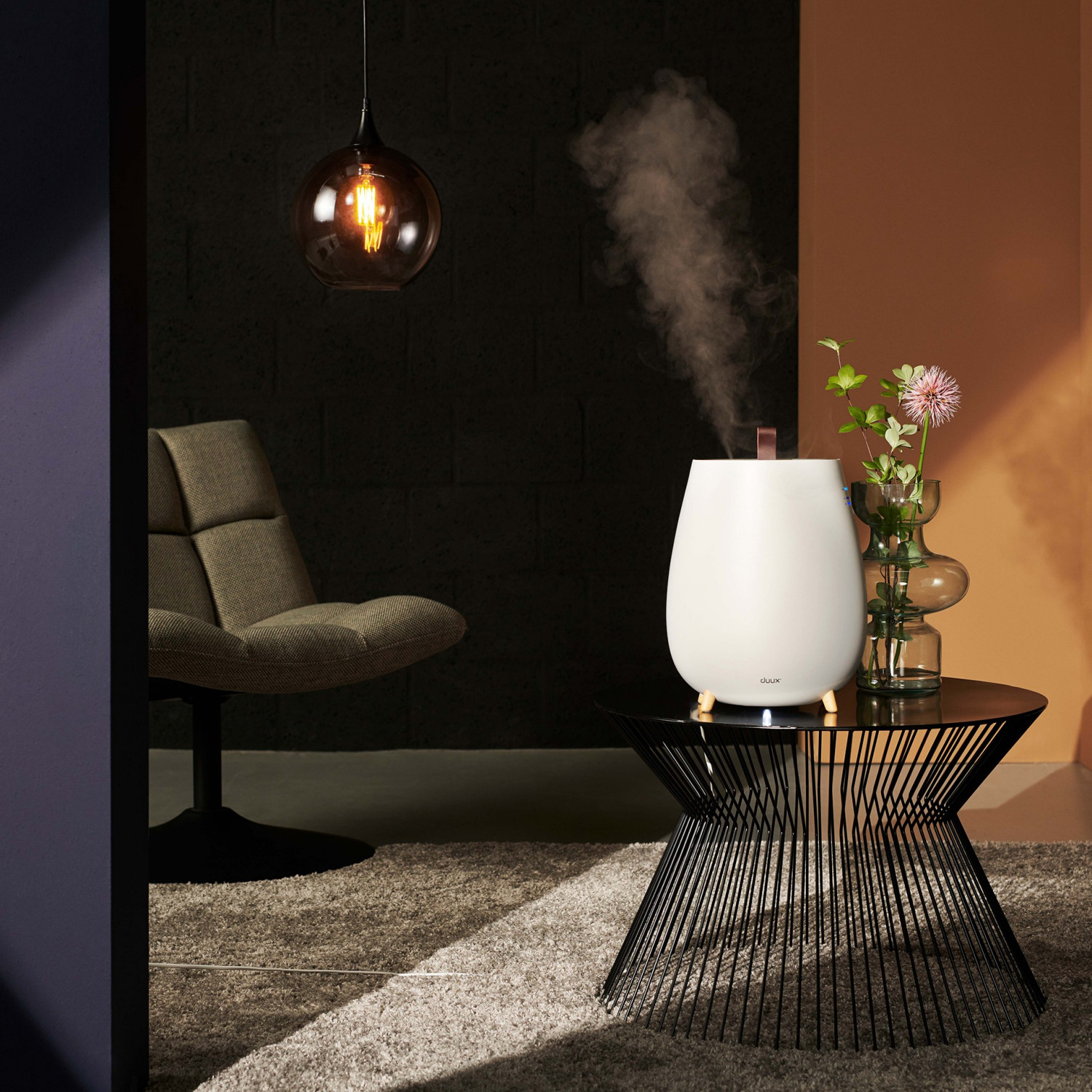 Kluss un energo-efektīvs dizaina gaisa mitrinātājs līdz ~30 m² 12 W Tag 2 ar 2,5 l tvertni un antibaktēriju filtru Balts DXHU15 Duux (DXHU15)