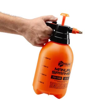 Kompakts rokas pneimatiskais dārza smidzinātājs – fumigators 2 L 2.5–3 bar regulējama metāla sprausla HDPE korpuss 2.5–3 m 70-145 Polax (70-145)