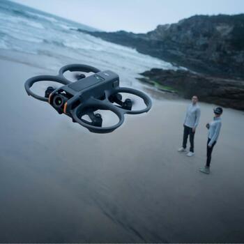 Dji Drons Avata 2 Fly Smart Combo CP.FP.00000265, 4 rotori, 48 MP, 3840 x 2160 px, 27 m/s, 13000 m, 2150 mAh, 46 GB (CP.FP.00000265)