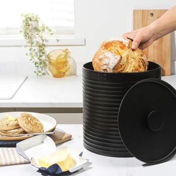 Russell Hobbs Хлебница RH03269EU7, черный, сталь, рифленый дизайн (RH03269EU7)