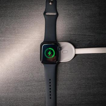 Tellur bezvadu lādētājs TLL151441, 1200mAh, 5V-1A, 2,5W Apple Watch, Type-C, 1,5h uzlādes laiks, drošības aizsardzība (TLL151441)