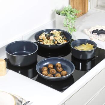 Russell Hobbs Pannu komplekts RH03319EU7, 22cm, 26cm, 16cm, 20cm, tumši zils, alumīnijs, noņemams rokturis, keramikas nepiedegošs (RH03319EU7)