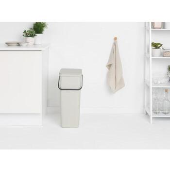 Brabantia Sort & Go мусорное ведро 214424, 40 л, 62 см, 34,5 см, 26,8 см, пластик, с крышкой, настенное крепление (214424)