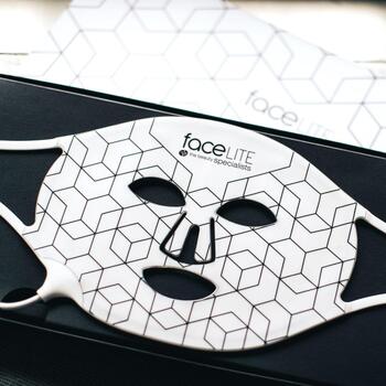 Rio LED маска для лица FCLT2-BOT-EU/1.1, 0.6кг, 36.7x21.2x5.9см, перезаряжаемая, аккумулятор, 10мин таймер, гипоаллергенная (FCLT2-BOT-EU/1.1)