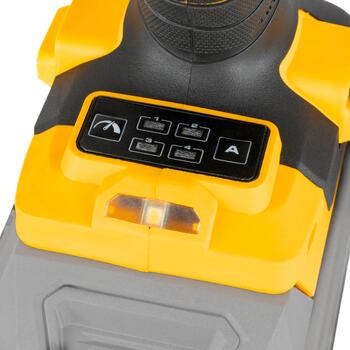 JCB JCB-18PKIT-2 Professional 18V kompakts instrumentu komplekts urbjmašīna-skrūvgriezis 75Nm trieciena skrūvgriezis 230Nm 2x5.0Ah akumulatori 4.5A lādētājs (JCB-18PKIT-2)