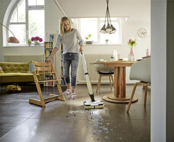 Kärcher FC 7 Plus 1.055-710.0, 25V, 2.85Ah, 45min, 175m², 59dB, 400ml, 200ml, LED, pašattīrīšanās (1.055-710.0)