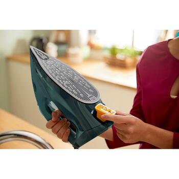 Philips Tvaika gludeklis DST7050/70, 2800 W, 220-240 V, 50-60 Hz, 2 m, 0.3 L, 250 g/min, 50 g/min, Tvaika funkcija (DST7050/70)