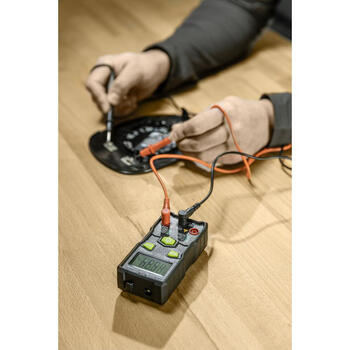Hogert HT1E605 умный мультиметр, 600В, 10А, 60МОм, 60мФ, 20мГц, TRUE RMS, NCV, DATA HOLD, ЖК-дисплей с подсветкой, 6000 отсчетов (HT1E605)