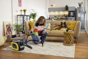 Karcher Моющий пылесос SE 3 Compact 1.081-538.0, 500Вт, 1.7л, 2.9л, 1.9м, 88мм, желтый, компактный, двухбачковая система (1.081-538.0)