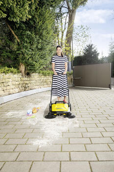 Karcher Подметальная машина S 4 Twin 2in1, 1.766-365.0, 680мм, 20л, 2400м²/ч, 2x боковые щетки, 2x для влажных (1.766-365.0)