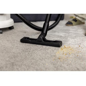 KARCHER SE 4 N1 1.081-155.0 многофункциональный мойно-пылесос для сухой и влажной уборки 1000 W бак 4 L бак грязной воды 4 L 8 m радиус 6 m кабель Белый (1.081-155.0)