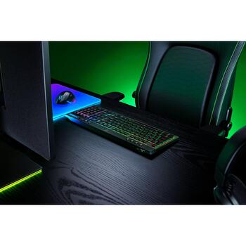 Razer BlackWidow V4 Low-profile HyperSpeed RZ03-05271500-R3M1, RGB Chroma, 2.4GHz, Bluetooth, USB-C, dzeltenais lineārais slēdzis (RZ03-05271500-R3M1)
