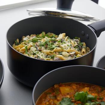 Russell Hobbs Кастрюля RH028412EU7, 20см, 1л, черный, алюминий, антипригарное, с крышкой, Shield, подходит для всех плит (RH028412EU7)