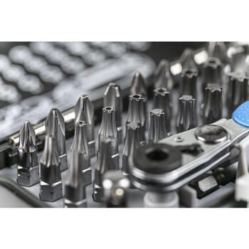 Hogert набор бит для отвертки HT1R460, 33 шт., HEX 3-6mm, PH1-3, PZ1-3, T10-40, 52 зуба, пластиковый ящик (HT1R460)