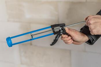 Hogert пистолет для герметика HT4R407, 310mm, 260g, 1500N, ручка из высококачественной стали и алюминия, 6mm шестерня (HT4R407)