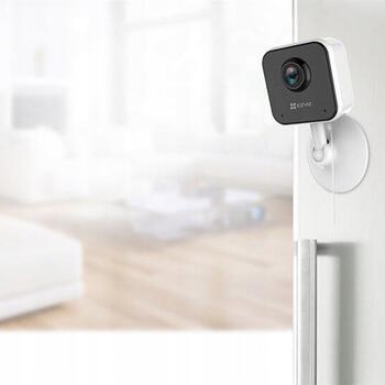 EZVIZ H1C CS-CH1C iekštelpu Wi-Fi kamera, 2MP, 108°, 10m IR, divvirzienu audio, MicroSD līdz 512GB, balta (CS-CH1C)