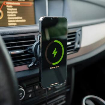 Tellur Беспроводное зарядное устройство TLL151431, 5V/9V/12V 2A, 15W, USB-C, совместимо с MagSafe, крепление на вентиляцию (TLL151431)