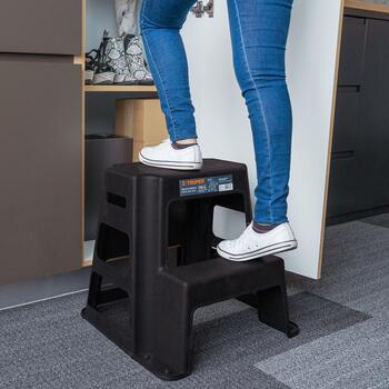 Divpakāpju plastmasas taburete TABU-2 TRUPER (TABU-2)