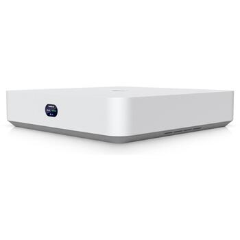 Ubiquiti UNVR-Instant-KIT, комплект видеонаблюдения, 1 ТБ, 4 камеры, 30 м ночного видения, IP66, PoE, 9 Вт (UNVR-Instant-KIT)