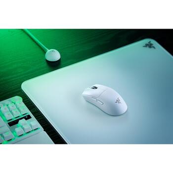 Razer spēļu pele Viper V4 Pro Esports RZ01-05630200-R3G1, 50000 dpi, USB-C, 6 pogas, 8000 Hz, 930 ips, 90 G, 100 milj. klikšķu (RZ01-05630200-R3G1)