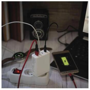 Emos Универсальное USB настенное зарядное устройство GaN V06G120, 120 Вт, 4xUSB, 100–240 В~ 50/60 Гц, быстрая зарядка, защита (V06G120)