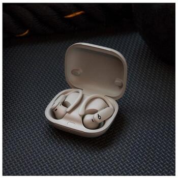 Beats беспроводные наушники Powerbeats Pro 2 MX733ZM/A, 10ч, 45ч, IPX4, ANC, Bluetooth, USB-C, Qi, датчик пульса (MX733ZM/A)