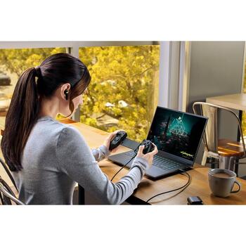 Razer mobilais kontrolieris Kishi V3 Pro RZ06-05460100-R3M1, USB-C, TMR īkšķi, haptika, 3,5 mm audio, Passthrough uzlāde (RZ06-05460100-R3M1)