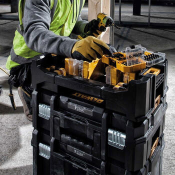 Skrūvgriežu uzgaļu komplekts (32gab.) DT70747T-QZ DEWALT (DT70747T-QZ)