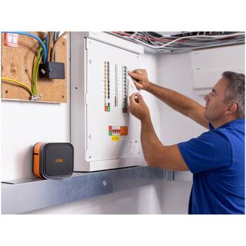 Brother Принтер этикеток PT-E920BT PTE920BTZ1, 19.8 мм/с, 360 dpi, Bluetooth, 7 строк печати (PTE920BTZ1)