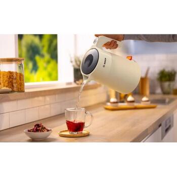 Bosch Электрический чайник TWK2M167, 2400 Вт, 1.7 л, пластик, кремовый, 360° поворотная база, автоматическое отключение (TWK2M167)