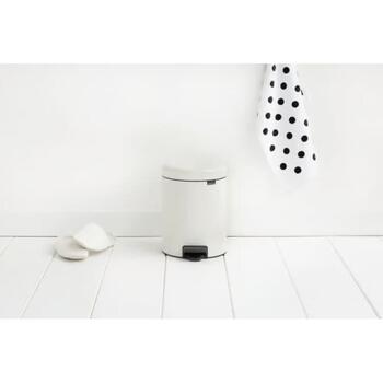 Brabantia NewIcon 112065 atkritumu tvertne ar pedāli, 5 l, nerūsējošais tērauds, balta, smakas necaurlaidīga (112065)