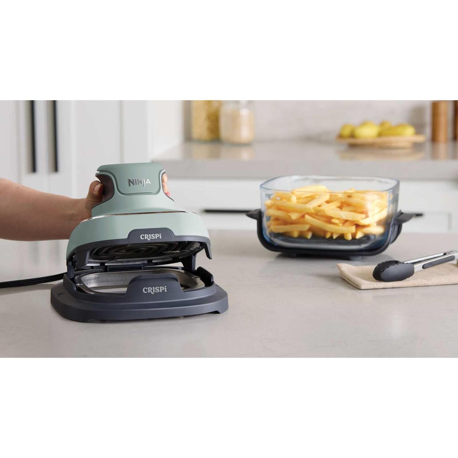 Ninja CRISPi FN101EUSG pārnēsājams karstā gaisa fritieris cepšanai un gatavošanai 1700W 3.8L 1.4L 4 funkcijas 80-185°C stikla trauki zaļš (FN101EUSG)