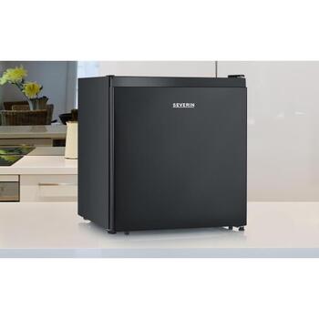 Severin KB 8879 8879-000, mini ledusskapis, 45L, 39dB, E, 80kWh/g, 46.8x50x44.5cm, melns, brīvi stāvošs, manuāla atkausēšana (8879-000)