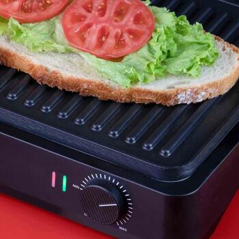 Jata Гриль JEGR1450, 2000W, 296x218mm, 2 позиции, защита от перегрева, холодные ручки, регулируемый термостат (JEGR1450)