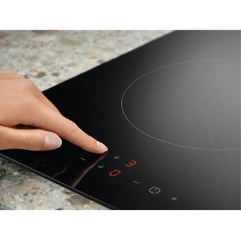 Electrolux Plīts virsma LHR3233CK, 2900 W, 2 riņķi, 120/180mm, 145mm, taimeris, bērnu drošības slēdzene, automātiskā izslēgšanās (LHR3233CK)