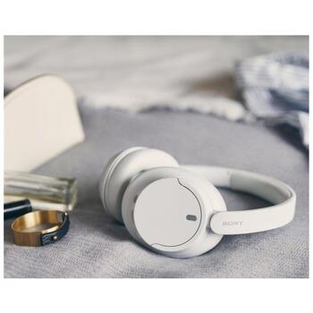 Sony Austiņas WH-CH720N KODS WHCH720NW.CE7, bezvadu, trokšņu slāpēšana, 35h akumulatora darbības laiks, 30mm, 325Ω, 5.2 Bluetooth (WHCH720NW.CE7)