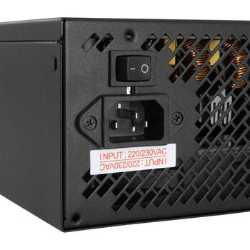 White Shark Barošanas bloks COLONEL-3, 600W, 140mm, 1275g, 20+4x1, 4/8x1, SATA x 4, MOLEX x 2, PCI-E 6/8 x 2, 80 PLUS BRONZE (COLONEL-3)